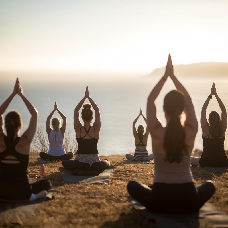 Séance de yoga vinyasa